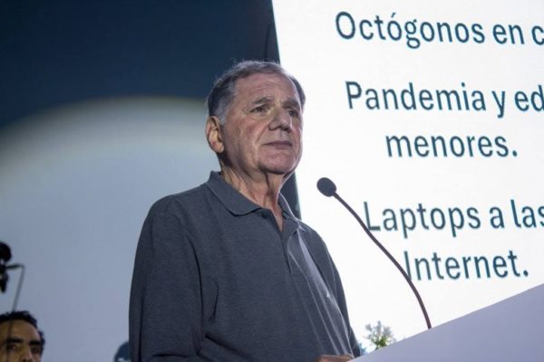 Trahtemberg: No podemos prohibir a escolares la I.A., pero sí enseñarles a cuestionar sus contenidos (Universidad Tecnológica del Perú)